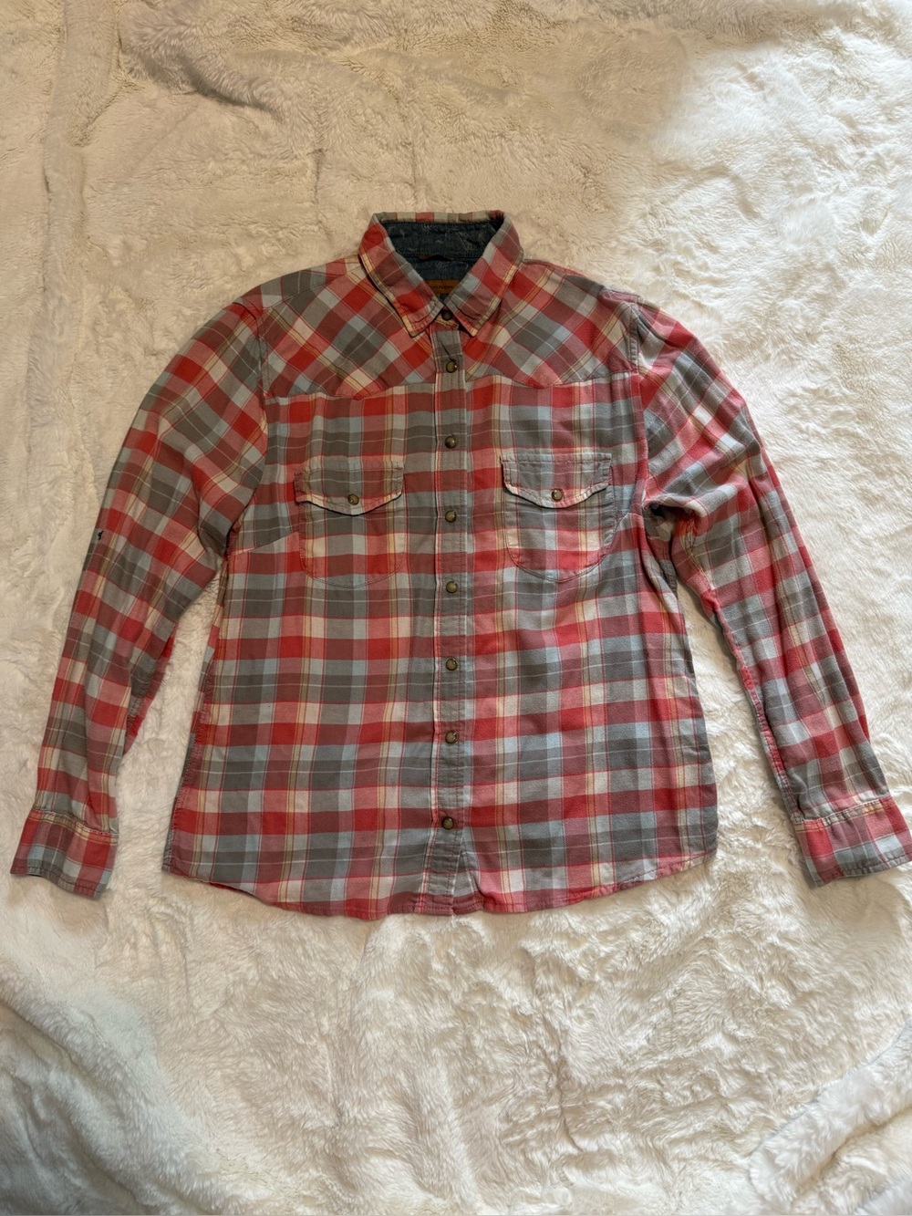Jachs Girlfriend Women’s Red and Gray Plaid Button-Up Shirt